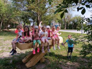 PohodCJ1 300x225 - PESTRO DOGAJANJE PRI MEDVEDKIH v maju