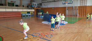 Veter v laseh 300x135 - PESTRO DOGAJANJE PRI MEDVEDKIH v maju