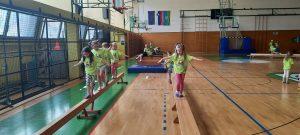 Veter v laseh2 300x135 - PESTRO DOGAJANJE PRI MEDVEDKIH v maju