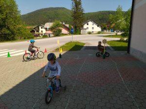 PTIČKI KOLESARČKI 346155334 581639277152957 7608410809954620265 n 1 300x225 - PTIČKI KOLESARČKI