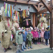 IMG 20240209 101359 220x220 - Kurenti obiskali enoto Rakek