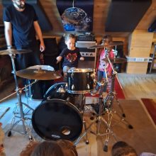 Miške v glasbenem studiu 0d1da51a1b9e99af51ddf35943147f98 220x220 - Miške v glasbenem studiu