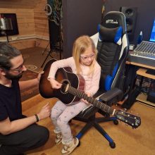 Miške v glasbenem studiu 48b0bfb3441e02e77e7485cdb8cc2c3e 220x220 - Miške v glasbenem studiu