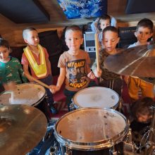 Miške v glasbenem studiu 5260a0b2bb08700059fb6394f152ef8b 220x220 - Miške v glasbenem studiu