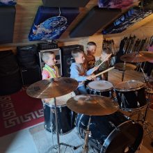 Miške v glasbenem studiu dd221079395f2545c806101673ab2d2c 220x220 - Miške v glasbenem studiu