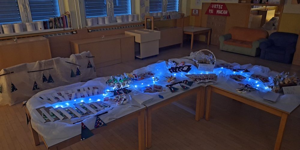 NOČNI POHOD Z LUČKAMI IN PRESENEČENJE