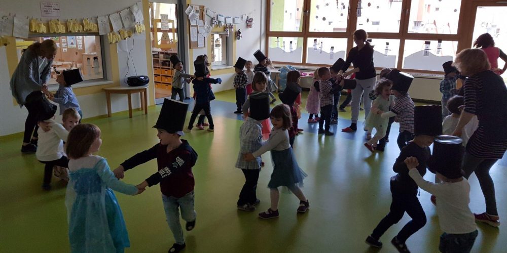 POVODNI MOŽJE IN URŠKE