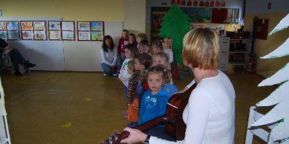 SKUPINA ŽABICE V VRTCU GOSTILA STARE STARŠE