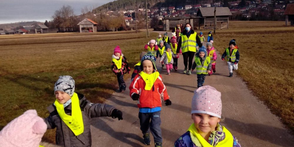 ZIMSKI POHOD SKUPIN MEDVEDKI IN SOVICE